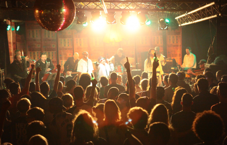 Pax Nicholas and the Ridimtaksi